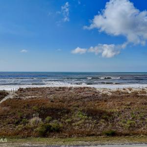 5211EBeachDr - 1