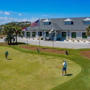 Oak Island Golf Club (1)