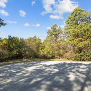 215 Oak Dr