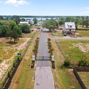 Neighborhood Overhead