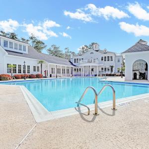 Grand Manor Clubhouse