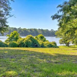 Over 100' on the Lake