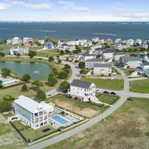 AERIAL COMMUNITY VIEW