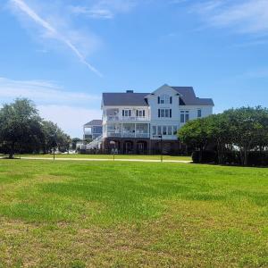 FRONT OF LOT