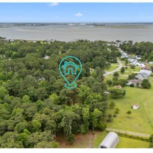 210 Winding Woods Way