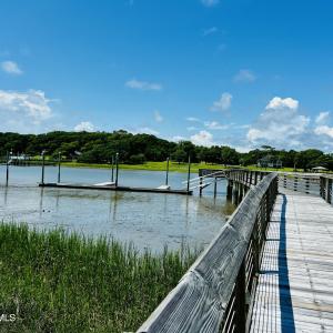 day docks on ICW