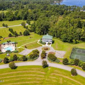 013_Clubhouse