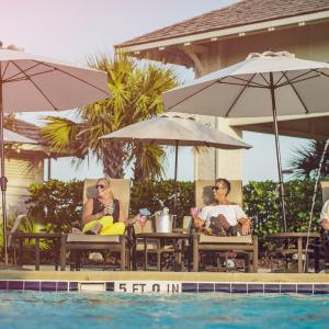 4 Group Lounge