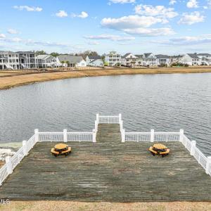 Summerhouse Lake Pier