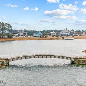 Summerhouse Walking Lake Bridge