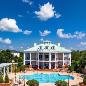 230 Colleton Square lot 131 pic 2 clubho