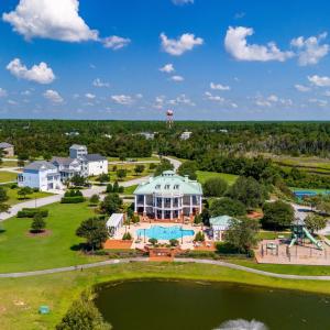 230 Colleton Square lot 131 pic 3 clubho