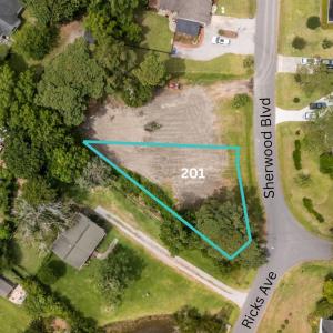 201 Sherwood Blvd