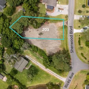 203 Sherwood Blvd