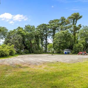 203 Sherwood Blvd
