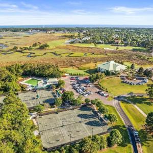 St James Founders Club