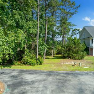 Beautiful wooded lot