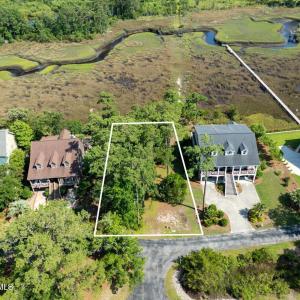 Wooded Lot Overlooking Marsh Savannah