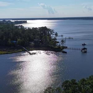 394 Bay Shores Rd