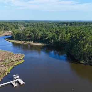 394 Bay Shores Rd
