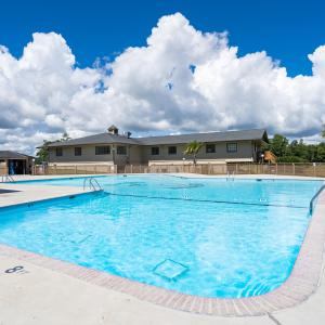 Olde Point Pool