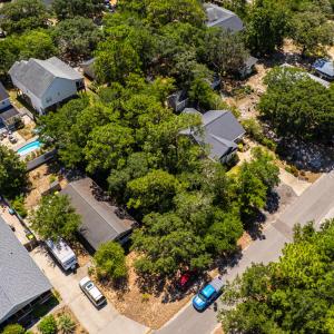 210 NE 34th St, Oak Island-12