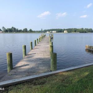 community dock