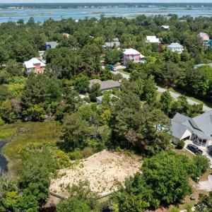 302 Friendship Ct
