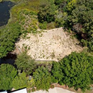 302 Friendship Ct
