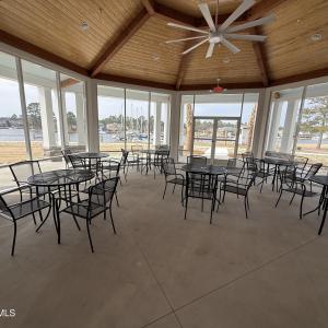 Harbour Club Screen Porch