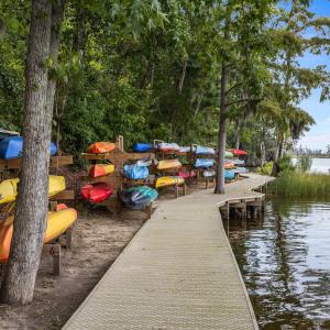 Dock