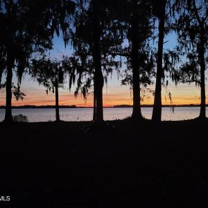 495 Pt V Dr sunset 1