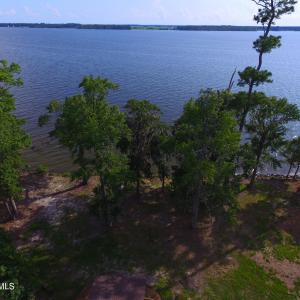 495 Pt V Dr drone shot of waterfront edg