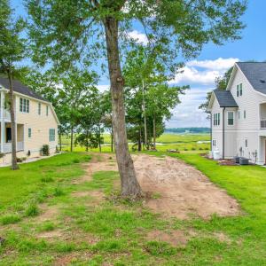 1895RussellHewettRdSW - 1