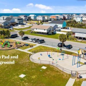 SPLASH PAD AND PLAYGROUND