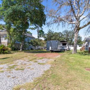 209 NE 55th