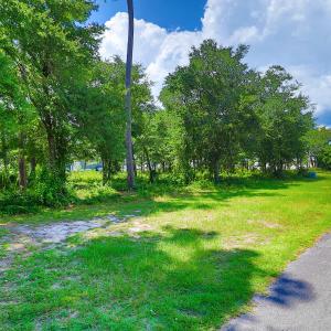 Vacant lot in Spooner's Creek