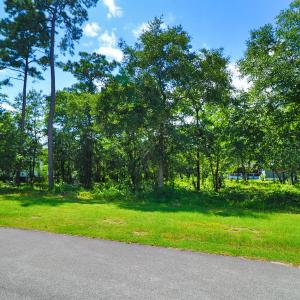Vacant lot in Spooner's Creek