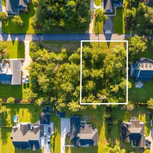 Vacant lot in Spooner's Creek