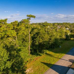 Vacant lot in Spooner's Creek