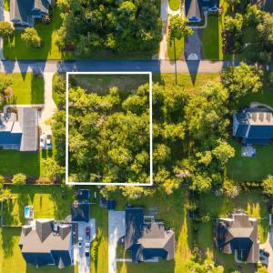 Vacant lot in Spooner's Creek