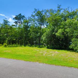 Vacant lot in Spooner's Creek