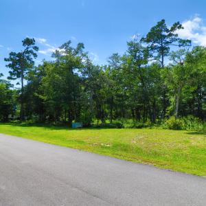 Vacant lot in Spooner's Creek