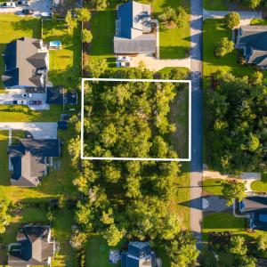 Vacant lot in Spooner's Creek