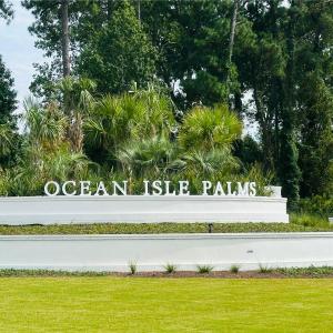 Entrance to Ocean Isle Palms