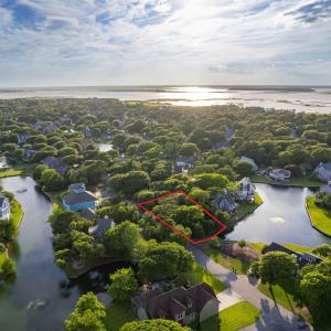 200 Pelican Point Court, Emerald Isle