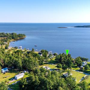 173 SOUTH RIVER DRIVE (3)