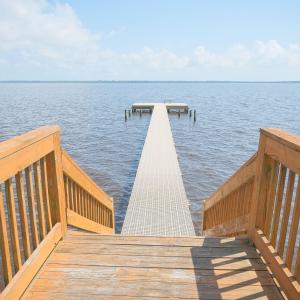 8. close up of common dock