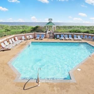 18 Beach pool