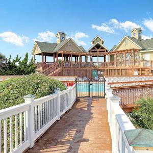16 Beach Club house